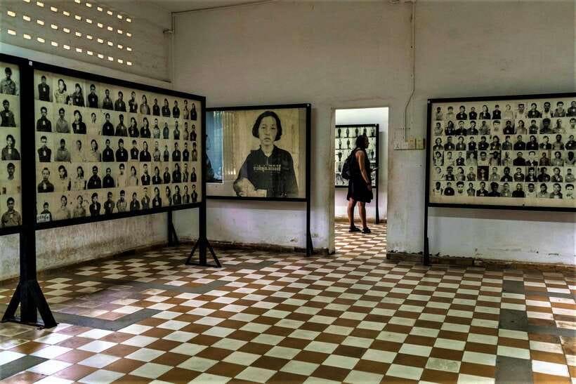 Phnom Penh Full Day Private Tour with All Admission Tickets - Independence Monument and Sihanouk Statue: National Pride in Stone
