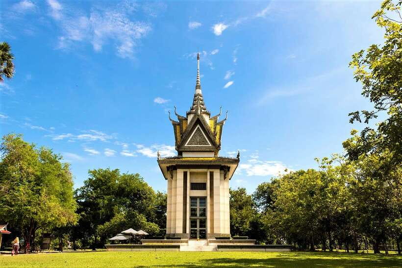 Phnom Penh Full Day Private Tour with All Admission Tickets - Central Market (Psar Thmei): A Practical, Local Finish After Heavy Stops