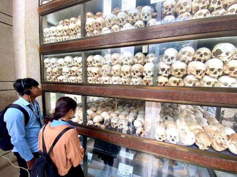 Phnom Penh: Killing Fields and Prison S21 Bus Tour - Killing Fields (Choeung Ek): making the most of the drive and 1 hour 15 minutes