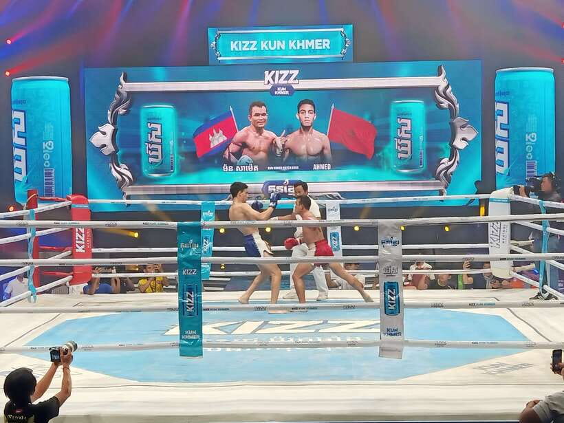 Phnom Penh: Live Khmer Traditional Boxing Tickets - Beer in hand and photos at ringside: the parts that make it feel personal