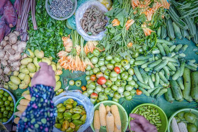 Phnom Penh Morning Market & Food Tour by Tuktuk - Includes All Food & Drinks! - Key things you’ll notice fast