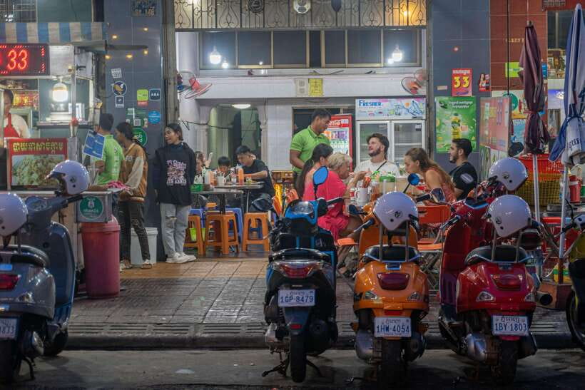 Phnom Penh Night Foodie Vespa Tour / Tuk Tuk Available - Key highlights (what makes this tour work)