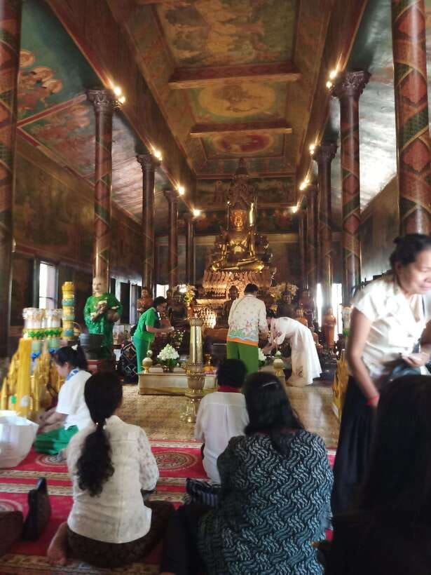 Phnom Penh: Royal Palace, S21, Killing Fields & More Tour - Entering Phnom Penh in the morning: Grandma Penh, Wat Phnom, and easy orientation
