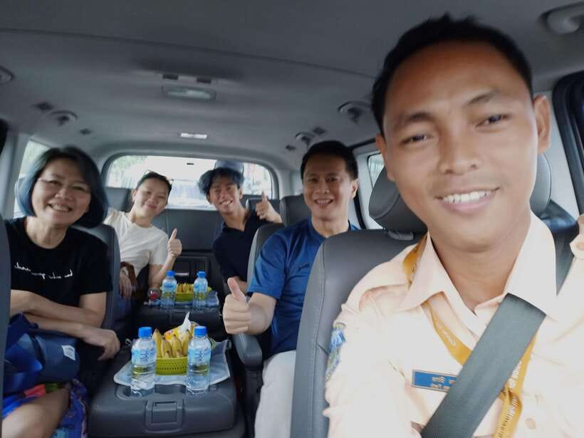 Phnom Penh: Royal Palace, S21, Killing Fields & More Tour - Lunch break and the local restaurant stop