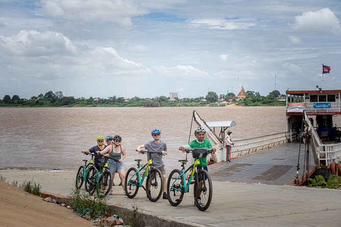 Phnom Penh Silk Island Bike Tour/ E-Bike or Tuk Tuk - Bicycles, helmets, and what the $35 actually buys