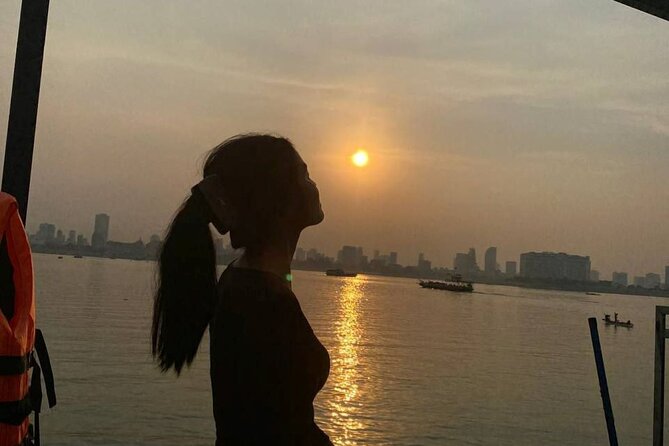 Phnom Penh: Sunset Cruise-Free Beers-Sodas-BBQ Buffet-fruit plate - Why this Mekong sunset cruise feels like a break