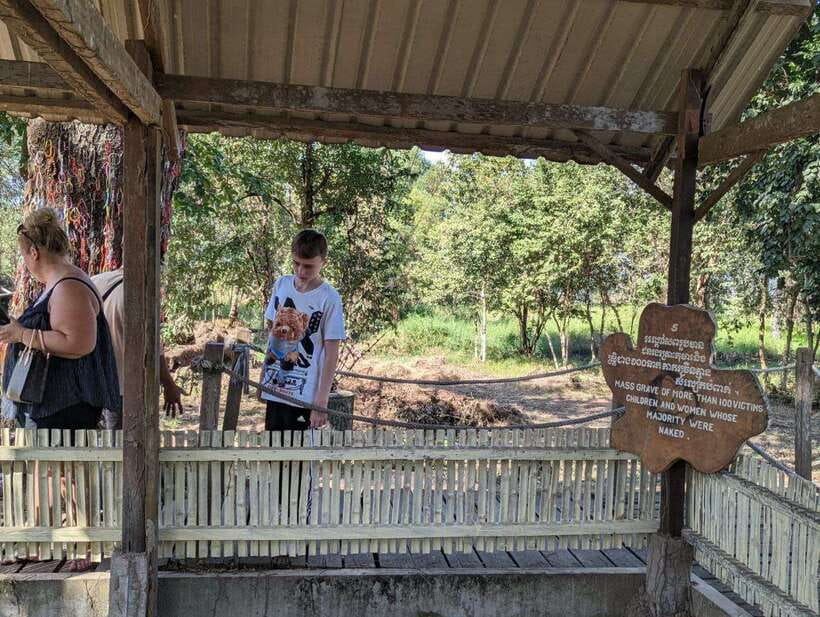 Phnom Penh: The Killing Fields & Tuol Sleng Genocide Museum - Getting picked up in Phnom Penh without losing time