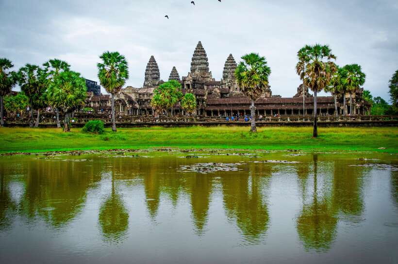 Seat-In-Coach: Small Circuit tour with Sunrise at Angkor Wat - Key highlights worth getting out of bed for