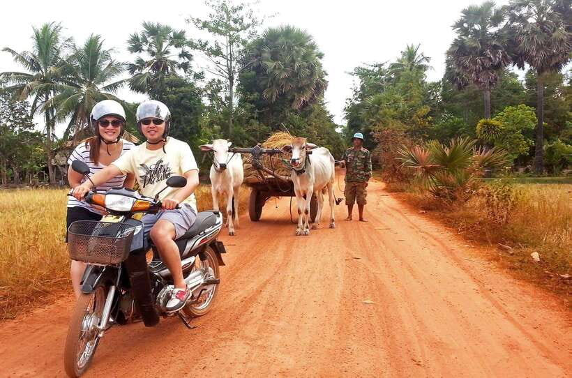 Siem Reap: 3-Hour Ancient Trails Motorbike Tour - Getting on the bike: training, safety, and real rider confidence