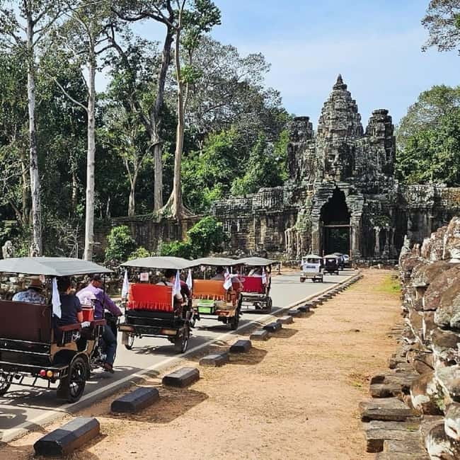 Siem Reap: Angkor 1-Day Private Tour with Sunset or Sunrise - The real cost: $110 private price plus Angkor tickets
