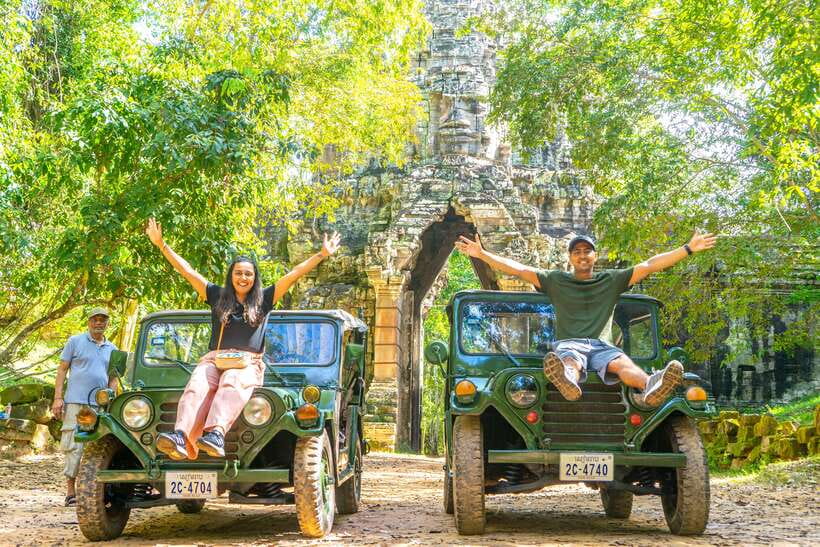 Siem Reap: Angkor Sunrise Jeep Tour / SUV Car Available - Angkor Wat in the Morning: Carvings You Can Actually Read