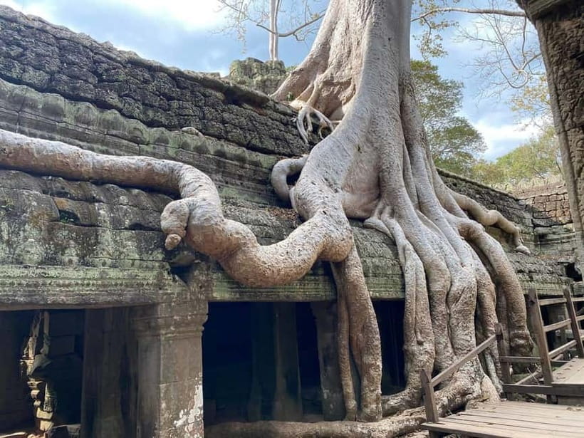 Siem Reap: Angkor Wat Small-Group Day Tour - Angkor Thom and the South Gate Feel: Where the Day Turns Serious