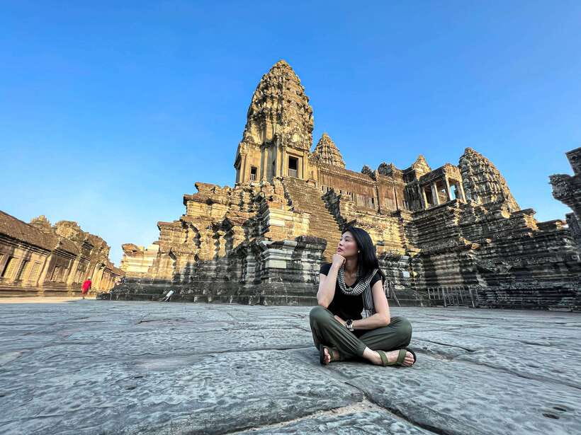 Siem Reap: Angkor Wat Small-Group Day Tour and Sunset - Angkor Thom: South Gate Stare-Down, Bayon Faces, and the Royal-City Stops