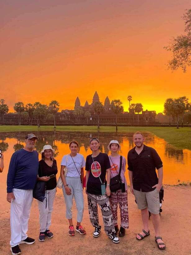 Siem Reap: Angkor Wat Sunrise or Sunset Guided Tour - Key Points That Make This Tour Worth Your Early Wake-Up