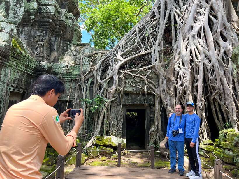 Siem Reap: Angkor Wat Sunrise Small Group tour and Breakfast - The Srah Srang breakfast stop feels like Siem Reap beyond the temples