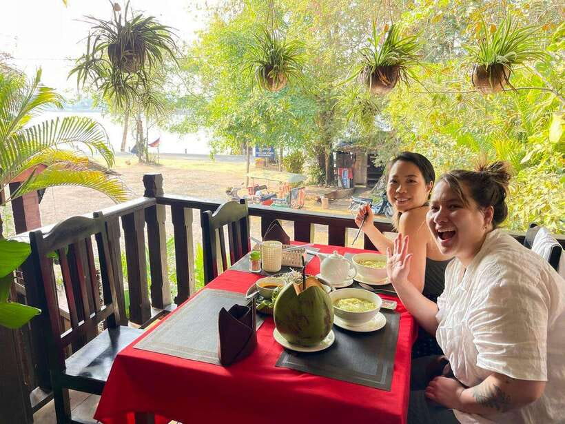 Siem Reap: Angkor Wat Sunrise Small Group tour and Breakfast - Guides and drivers: the difference between seeing and understanding