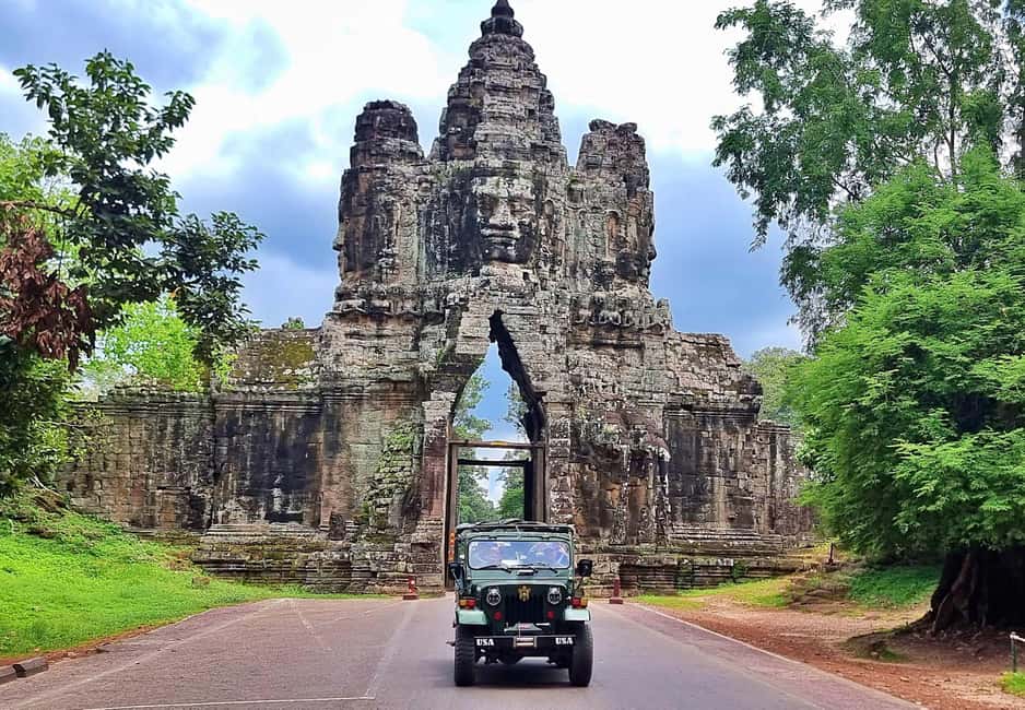 Siem Reap - Discover Angkor Wat by Jeep - Classic vintage jeep days at Angkor: why this format works