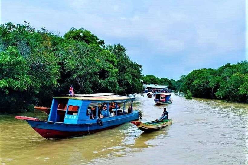 Siem Reap Floating Village Tour, Kompong Phluk Tour - Duck boat time at Kampong Phluk: stilt houses and real routines