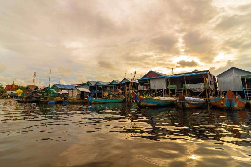 Siem Reap Floating Village Tour, Kompong Phluk Tour - Pickup and getting there: the 1-hour van ride that sets the pace