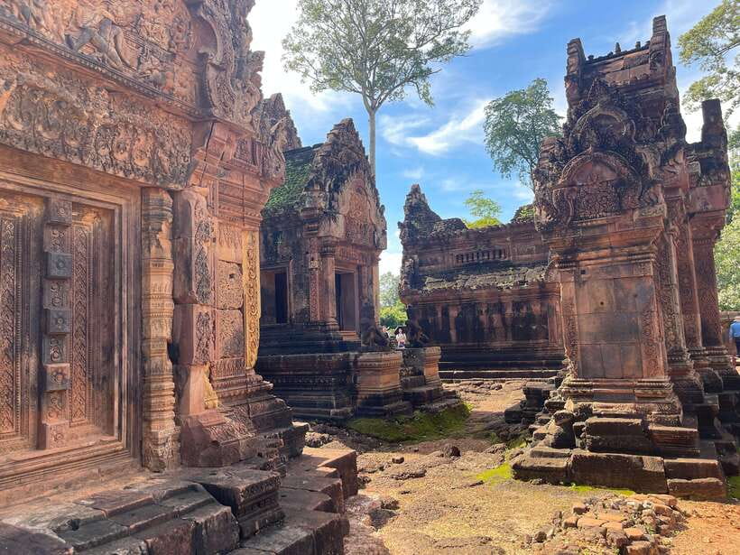 Siem Reap: Kulen Waterfall and Banteay Srei Exploration - Leaving Siem Reap Behind: What This Day Trip Really Gives You