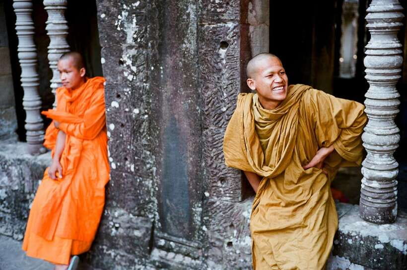 Siem Reap: Private Angkor Wat & Bakheng Mountain Sunset Tour - What the included refreshments really do for you