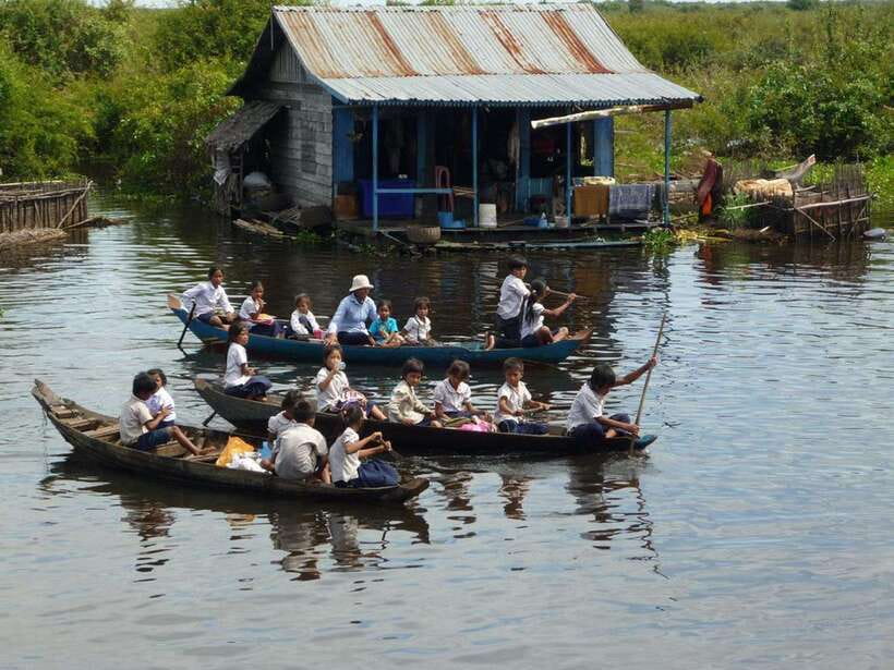Siem Reap: Tonle Sap, Kampong Phluk & Floating Village Tour - Samros Kampong Phluk Restaurant & Bamboo Bar: A Rest Stop with Real Signals