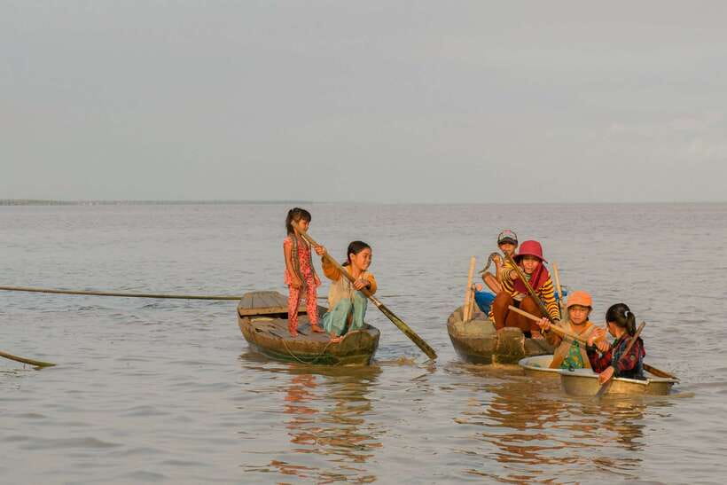 Sunset Dinner Tour: Tonle Sap Lake Floating Village - Why Tonle Sap looks magical when the sun drops