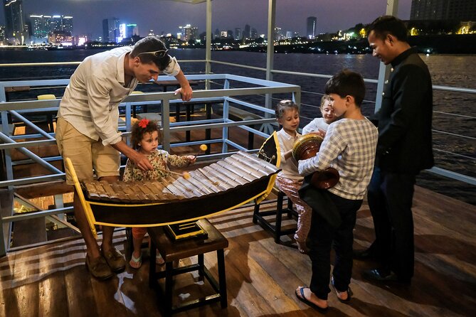 Sunset & Evening Dinner Cruise With One Way Free Pick Up - Live Traditional Khmer Music: Why It Makes the Whole Trip Work